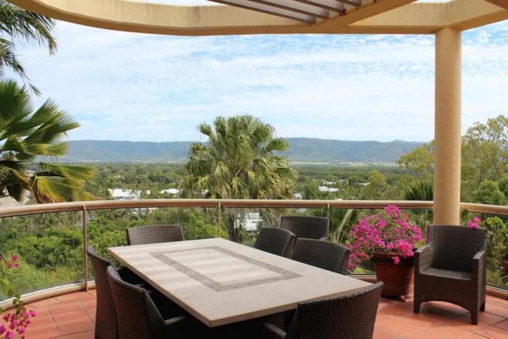 The Hills Apartment Port Douglas Exterior photo